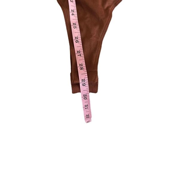 ASTR Brown Cut Out Long Sleeve Bodysuit NWT - Picture 8 of 9